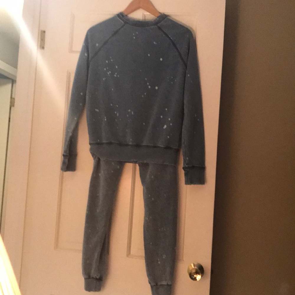 Distressed sweats - Picture 4 of 4